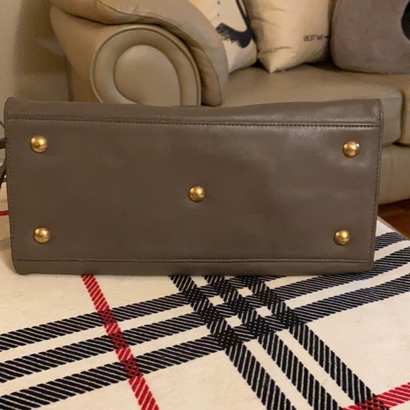 Authentic SAINT LAURENT Calfskin Small Classic Y Cabas Grey - Picture 7 of 11